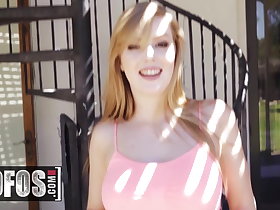 Pervs insusceptible to Security guard - Dolly Leigh  - Crystal Viewer Gets His