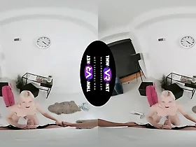 Zazie Skymm's intense virtual reality experience with her tiny frame and passionate blowjob
